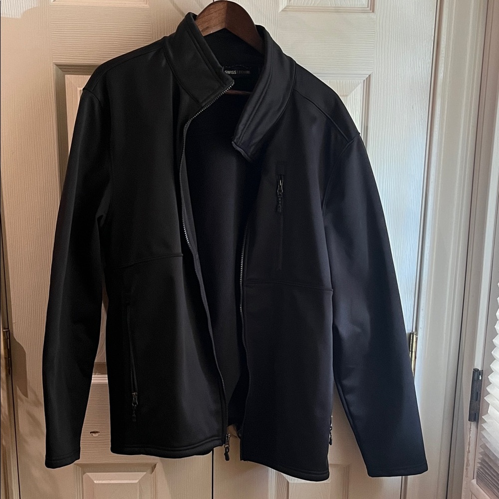 Men's SwissTech Black Softshell Jacket